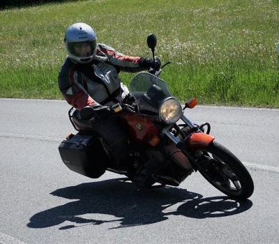 Martin Gudacker. Ich beim Motorrad fahren mit meiner BMW im Taunus.